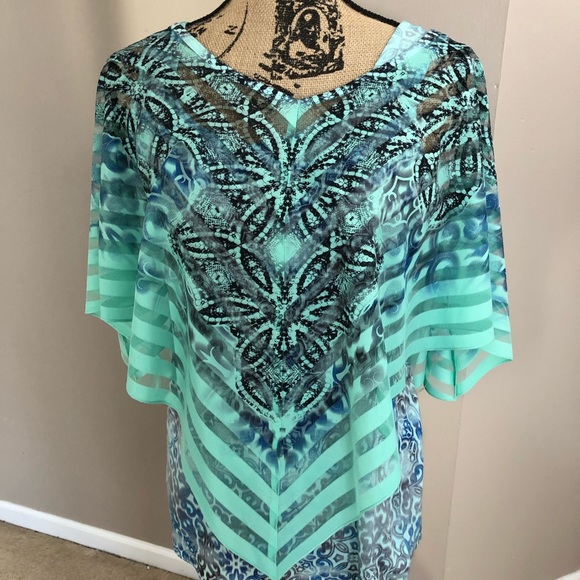 ONE WORLD Tops - Beautiful One World Top with Butterfly Sleeves